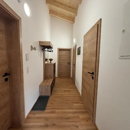 Schustererhof 公寓 *